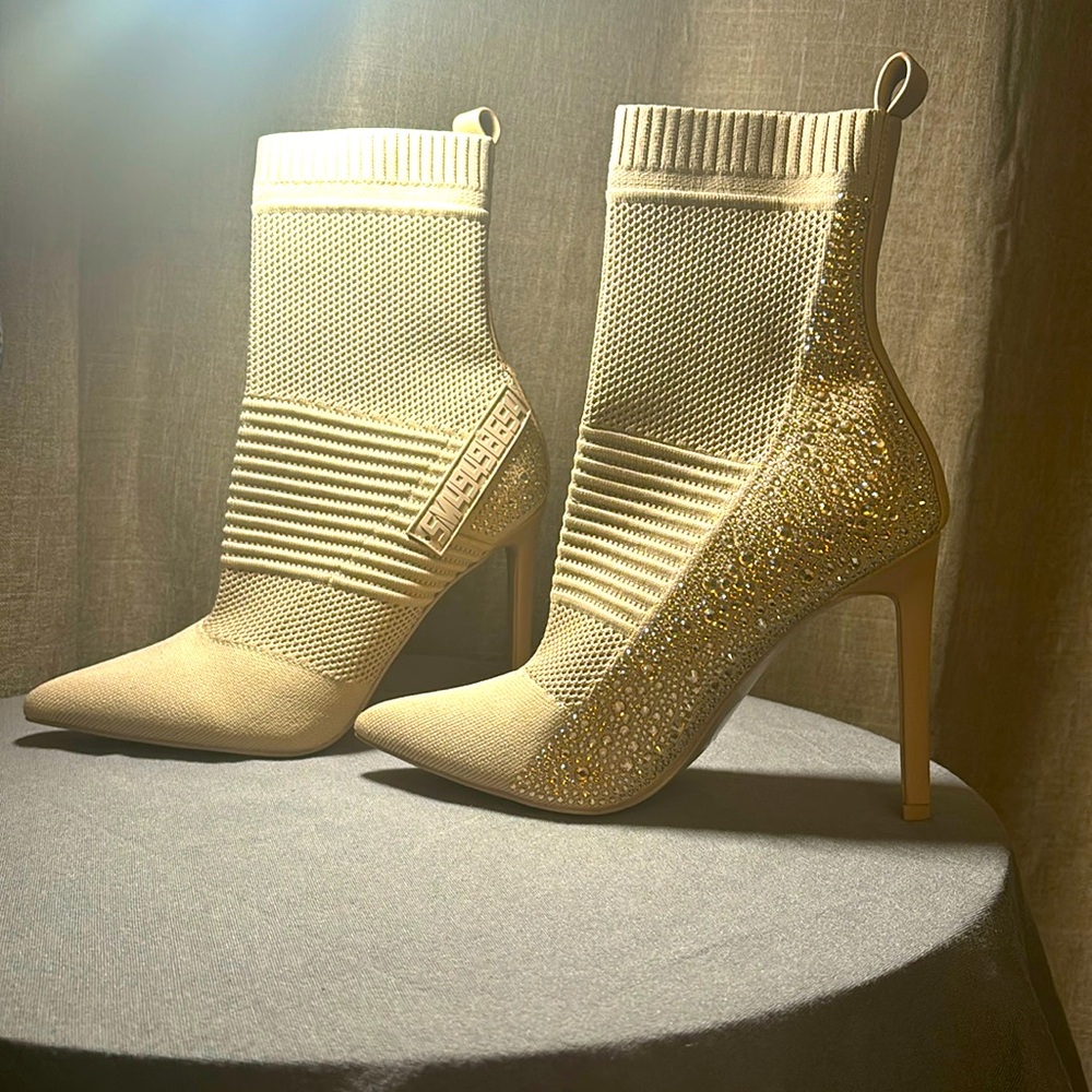 Steve Madden Maxwell beige booty